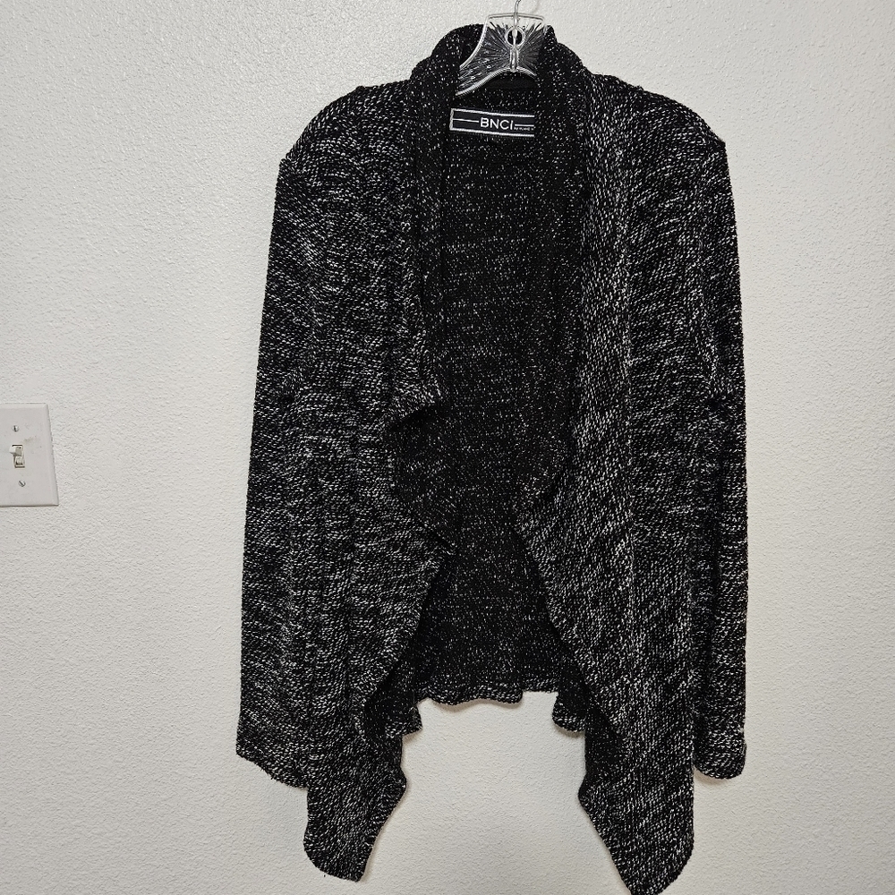 BNCI By Blanc Noir waterfall texted sweater size large